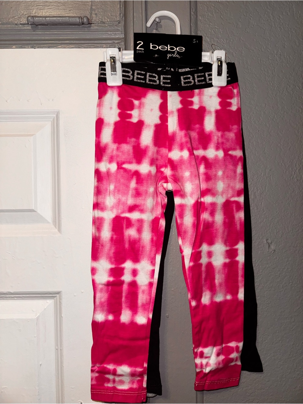 Bebe 2pack NWT girls leggings pink tie dye and black size S (4)